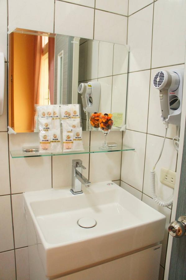 芽哦小窩ya Oh Rooms Нанган Экстерьер фото